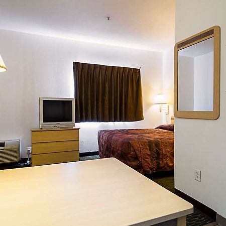 Studio 6 Charlotte Airport Otel Oda fotoğraf